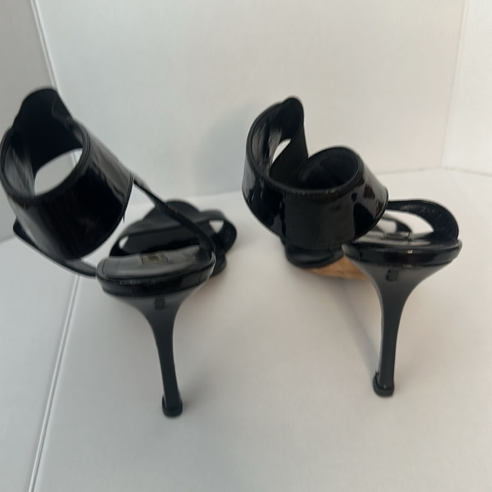 Manolo Blahnik Black Patent Leather Sandals 4 1/2” heel Size 39.5 9.5 - Picture 3 of 7